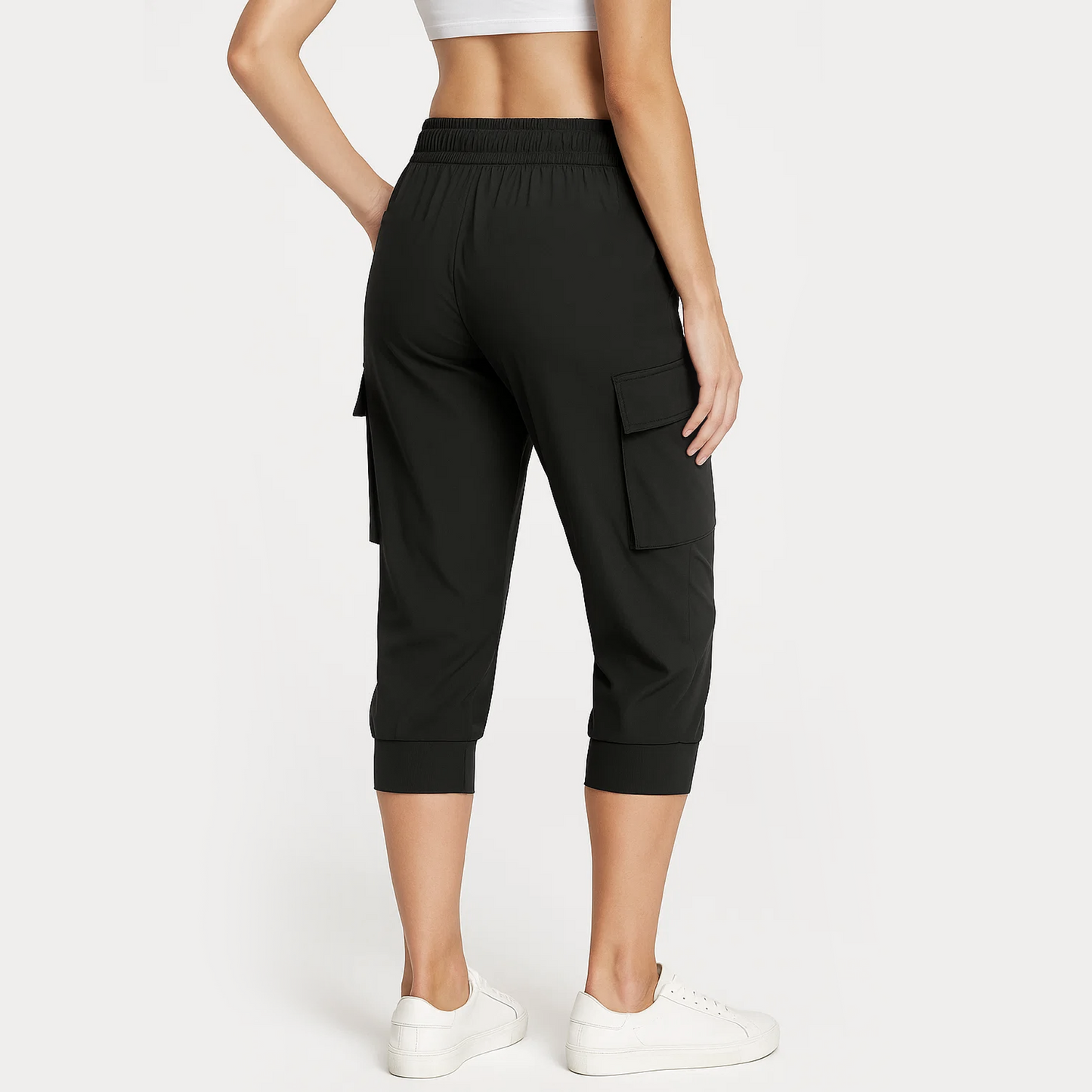 Women's Cargo Capri Sweatpants Hiking Joggers Cropped Pants with Pockets Lightweight Quick Dry Athletic Workout Leggings Casual Capri Black