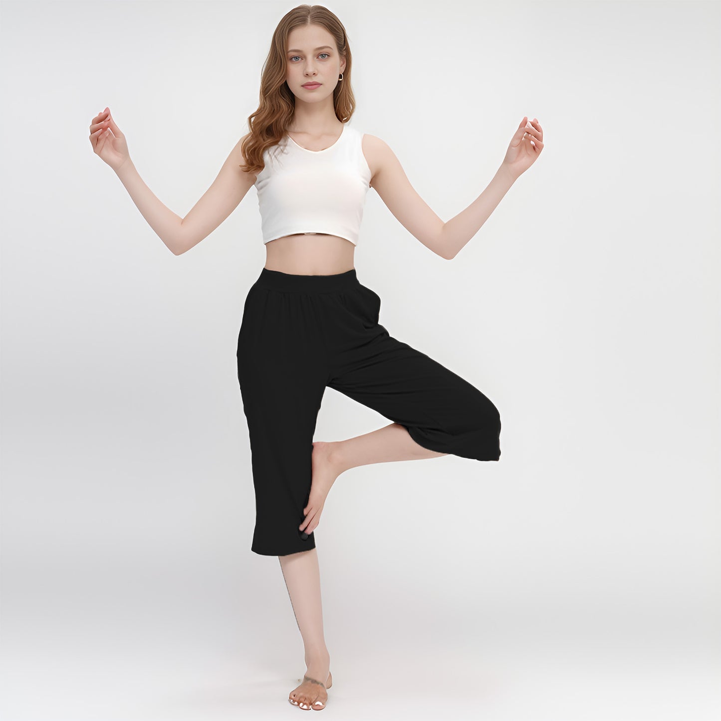 Women's Capri Sweatpants Yoga Capri Pants Cozy Wide Legs Cropped Capri with Pockets, Lounge Jogger Pants Workout Yoga Capris