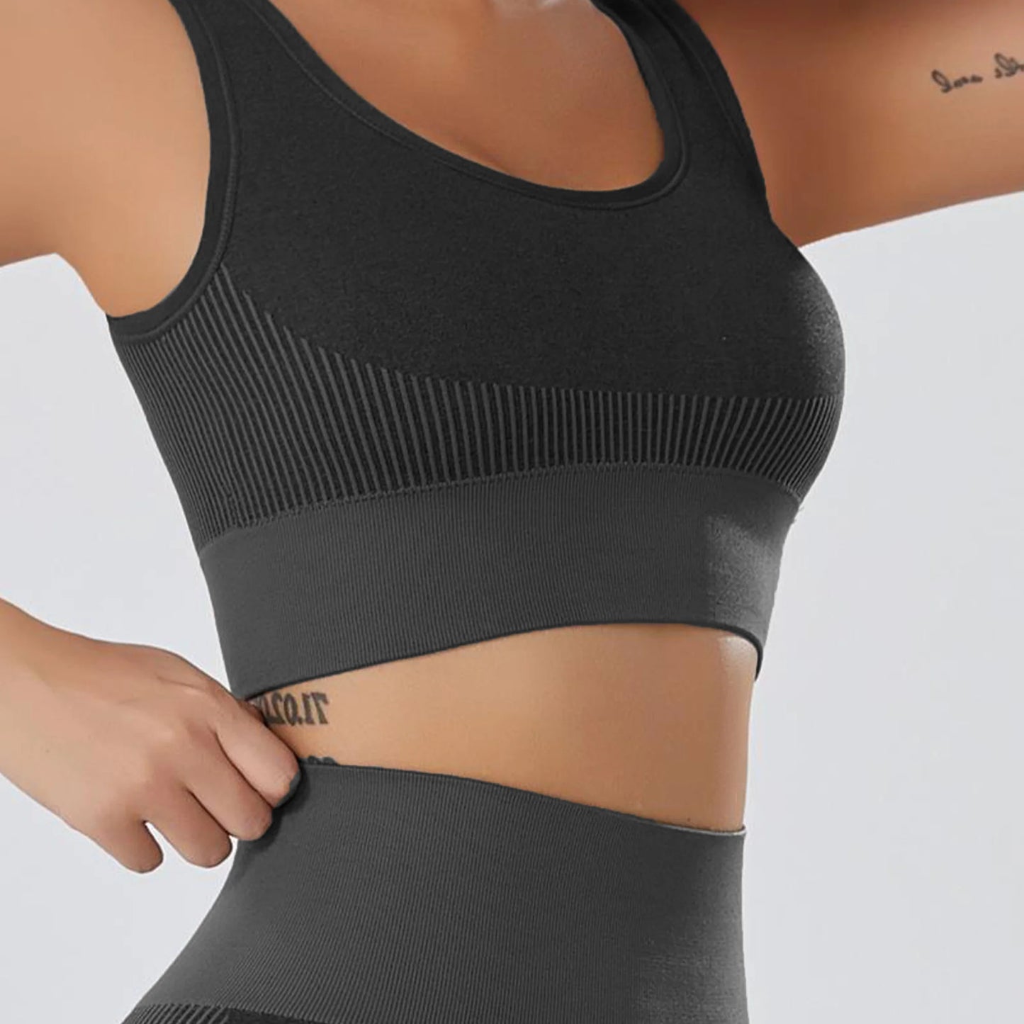 MLDRA 2 Pack Sports Bras for Women High Support Wirefree Padded Bras Supportive Workout Yoga Bras Workout Athletic Comfortable Tank Tops