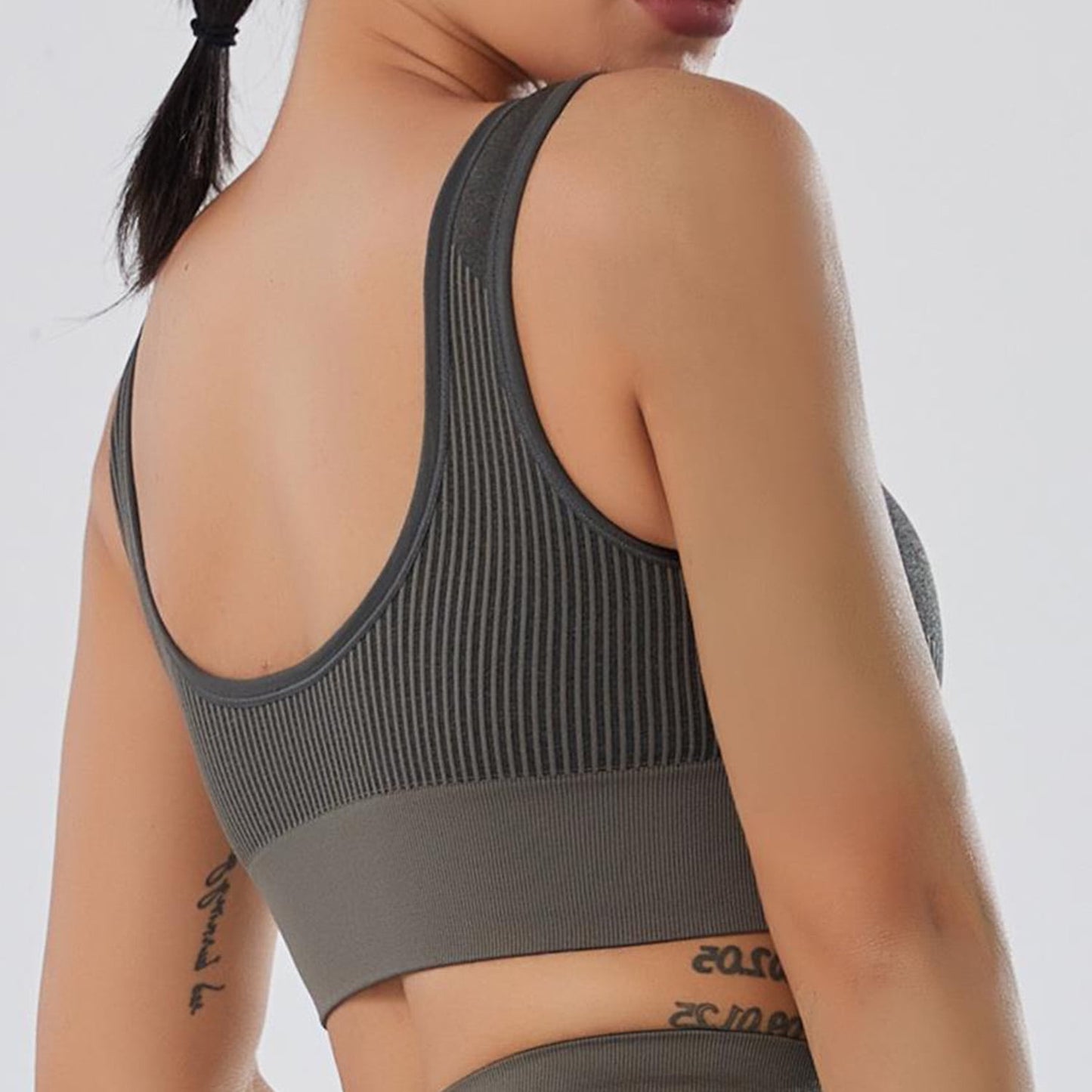 MLDRA 2 Pack Sports Bras for Women High Support Wirefree Padded Bras Supportive Workout Yoga Bras Workout Athletic Comfortable Tank Tops